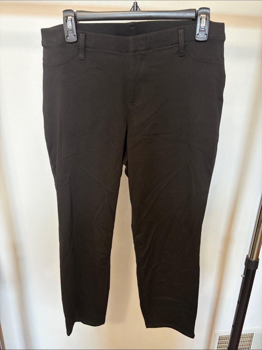 Black ankle capri jegging